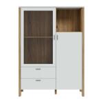 Opis Witryna z kolekcji SAITAMA świetnie wyeksponuje Twoje ulubione książki, pamiątki oraz dekoracje. W przechowywaniu drobiazgów lub dokumentów sprawdzą się 2 szuflady osadzone na prowadnicach kulkowych. Witryna doskonale wygląda zestawiona z pozostałymi elementami z kolekcji, tworząc wymarzoną aranżację salonu. Wymiary: szerokość 112,1 cm, wysokość 152,3 cm, głębokość 41,5 cm Witryna wykonana w połączeniu dekorów: Dąb Mauvella / Secret Grey Witrynę możesz dodatkowo uzupełnić o oświetlenie LED Maksymalne obciążenie szuflady do 5 kg Szczegóły produktu Informacje logistyczne Instrukcje montażu i karty bezpieczeństwa produktu Witryna L Indeks: SQMV521L-M826 SŁFW-09 SŁAWEK witryna