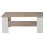 Opis Stolik okolicznościowy w stylu prowansalskim doskonale sprawdzi się w salonie, pokoju dziennym czy też pokoju młodzieżowym. Dodatkowo pod blatem stolika znajduje się półka do przechowywania najpotrzebniejszych rzeczy czy aktualnie czytanej książki. Wykonana w dekorze Dąb Bianco z nogami w dekorze Biały Mat odnajdzie się w każdej aranżacji wnętrz. Solidny blat w kształcie prostokąta doskonale sprawdzi się podczas spotkań przy kawie, zagwarantuje odpowiednio dużo miejsca na odstawienie filiżanek czy patery z ciastem Masywne nogi zapewniają stabilność całej konstrukcji Subtelne kolory ocieplą wnętrze, nadadzą mu przytulnego klimatu Maksymalne obciążenie blatu do 20 kg Maksymalne obciążenie półki do 5 kg Stolik wykonany z wysokiej jakości płyty wiórowej Szczegóły produktu Informacje logistyczne Instrukcje montażu i karty bezpieczeństwa produktu Stolik kawowy prostokątny z półką 110x70 cm ELARA Biały/Dąb Bianco Indeks: ERXT501-C586 EWFS-08 EDWIN stolik